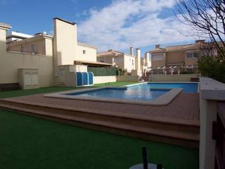 Casa  Calle josefina manresa. Bungalow con piscina y garaje , en kelme