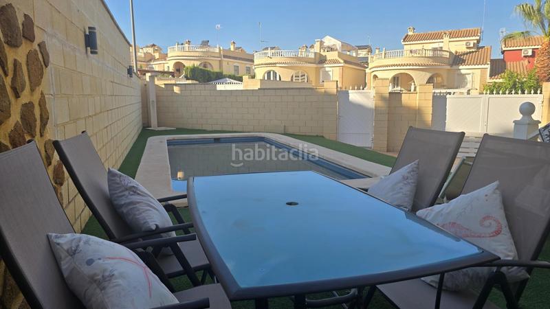 Foto 0e8338a9-3d11-43c1-beeb-b25a817f542d. Xalet amb aparcament piscina a Monforte del Cid