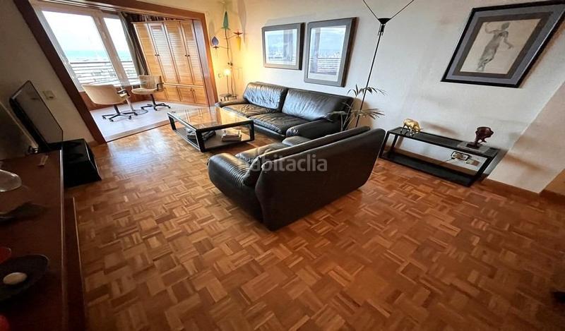 Foto b0fcaf79-37b0-4b02-8838-3d27310f1623. Appartement avec parking dans Ensanche-Diputación Alicante