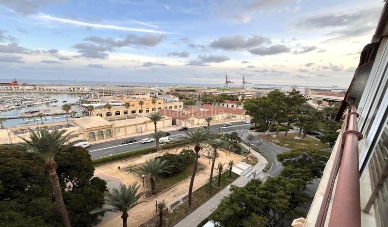 Foto bc15f7b9-1e1e-4ab6-bae2-a21ed7d24e0e. Appartement avec parking dans Ensanche-Diputación Alicante