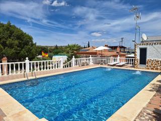 Chalet  Partida matola. Chalet con piscina a un paso de  elche