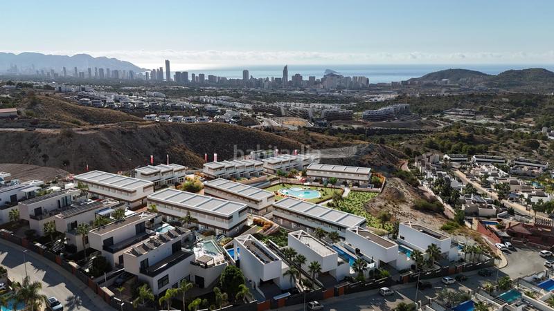 Foto 579bbf3a-5462-4f98-8670-acefcb010c74. Maison avec parking piscine dans balcón de Finestrat-terra marina Finestrat