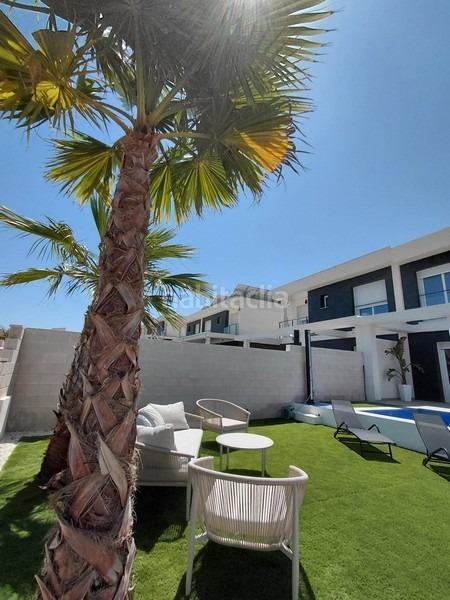 Foto 0276bb66-5348-49c0-8775-703a6bacaad5. Chalet with heating parking pool in Monte y Mar Santa Pola