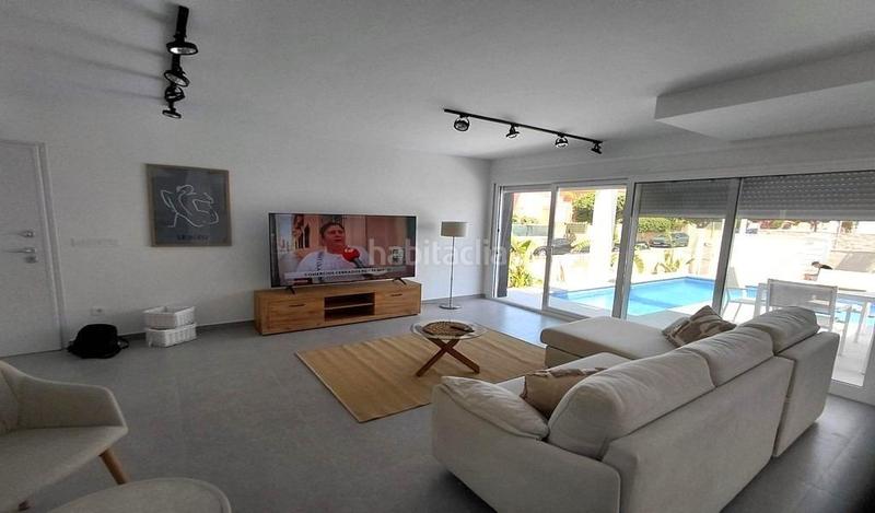 Foto da0e0987-d73c-4ad2-86a6-3aec0e963025. Chalet with heating parking pool in Monte y Mar Santa Pola