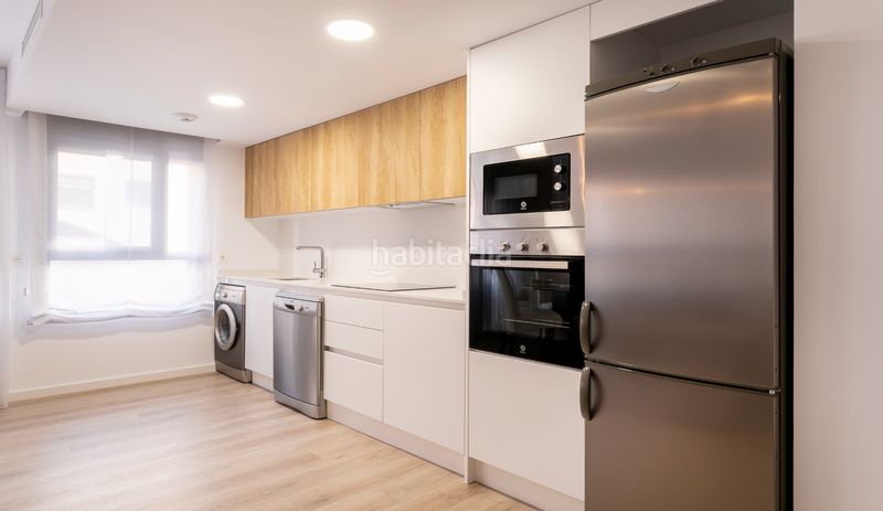 Foto aab7e68e-7e21-4515-8979-fd609dcc71f6. Planta baixa 150m<sup>2</sup> amb calefacció aparcament piscina a Torrevieja