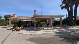 Xalet  Partida siprerets. Chalet urbano en venta tu refugio de tranquilidad en santa pola