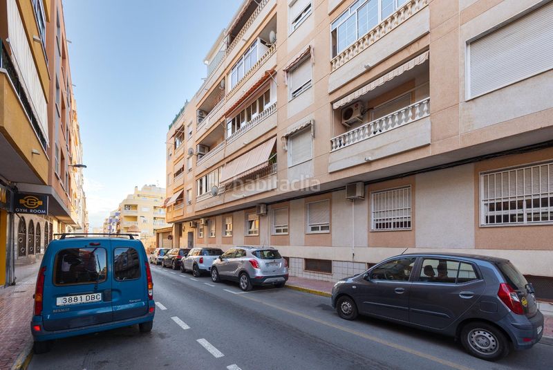 Foto b854603c-f6db-4a75-9190-45a904ebf14d. Pis amb aparcament a Antonio Machado Torrevieja