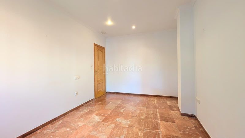 Foto e7420f85-6d7e-43f8-a8ac-995345cb4cc8. Planta baixa a Centro Elche / Elx