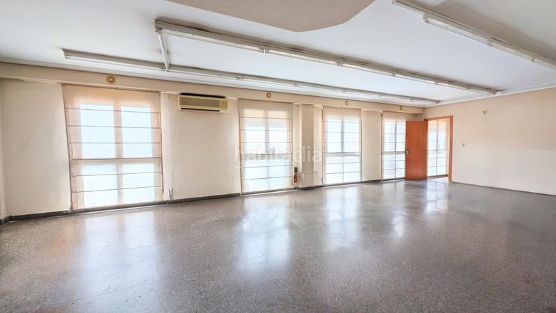 Foto b05a1fec-2b22-41ce-9b0b-161b58494604. Office space in Plaza Crevillente - Antiguos Juzgados - El Asilo Elche / Elx
