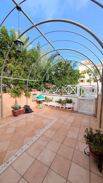 Foto 0efb992a-e877-4667-aa95-07c60df044b8. Casa amb aparcament a calas Santa Pola este Santa Pola