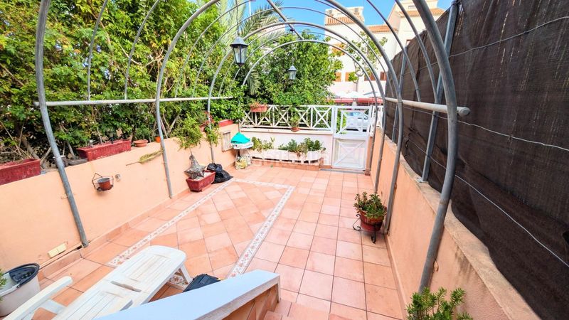 Foto 51fd71e5-5e58-4ee5-8352-a6d4462eb52e. Casa amb aparcament a calas Santa Pola este Santa Pola