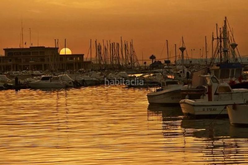 Foto b99a9db2-de1d-46f9-b545-47fb806a8e46. Casa amb aparcament a calas Santa Pola este Santa Pola