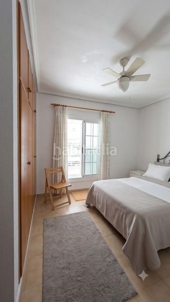 Foto d938015e-c2d5-42ae-b518-e5b414102dcc. Casa amb aparcament a calas Santa Pola este Santa Pola