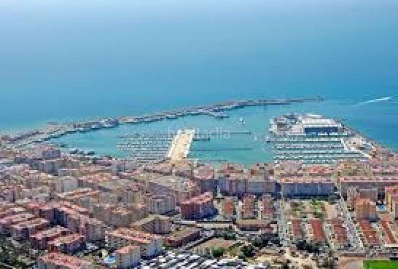 Foto dad7a736-1e93-4ccf-bd48-f5bbb0feac6e. Casa amb aparcament a calas Santa Pola este Santa Pola