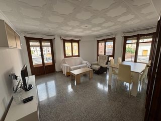 Appartement à Castalla. Amplio y luminoso piso en el corazón de castalla por 175,000