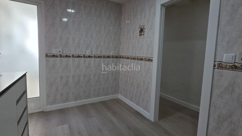 Foto 06703e96-5296-45cc-a051-db11ef9138c7. Piso tu hogar ideal en elche! luminoso y acogedor piso en toscar por solo 188,000 en Elche / Elx