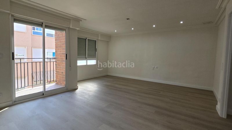 Foto ed5bd218-2f84-45fa-bbb8-d7b39f4c2dfd. Piso tu hogar ideal en elche! luminoso y acogedor piso en toscar por solo 188,000 en Elche / Elx