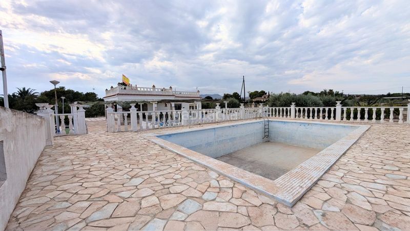 Foto ff28eee2-793b-422a-820c-6af01f744066. Xalet amb aparcament piscina a La Algoda - Matola - Llano de San José Elche / Elx