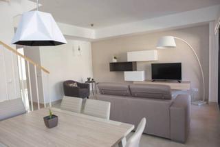 Pis  Calle de celia lozano. Bungalow nuevo a 5 minutos de elche, zona de lujo