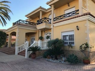 Chalet en Ciutat Jardí - Torreta Verdí. Chalet en ciudad jardin ,,,ocasion
