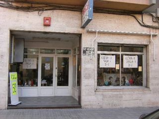 Business premise in La argentina 22. Centro novelda con 150 metros