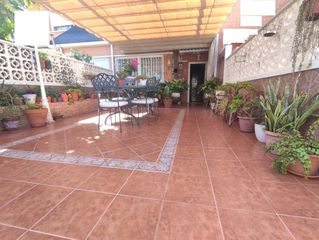 Casa  Lliber. Bungalow urbanizacion eden, dublex con sotano