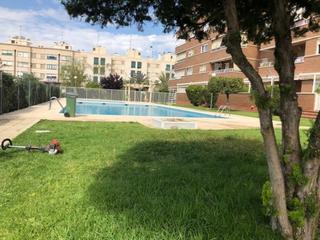 Aparcament cotxe  Calle del pediatra don andrés bru ibarra. Plaza de garaje con trastero de unos 10 metros