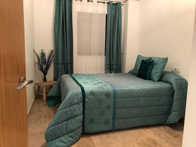 Foto 8c1bc2eb-756a-419a-98ee-c8455dcedb57. Piso  seminuevo con piscina, garajes y terraza en Elche / Elx