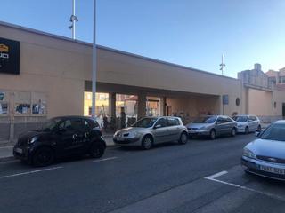 Local Comercial a Altabix. Local junto sala cultural la llotja por  40.000