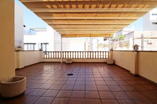 Dúplex  Calle calderon de la barca. Tu chalet dentro de la ciudad, no te faltara ni un detalle.