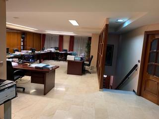 Planta baixa  Calle filet de fora. Oficinas o tu super pisazo!!!  tu decides!!