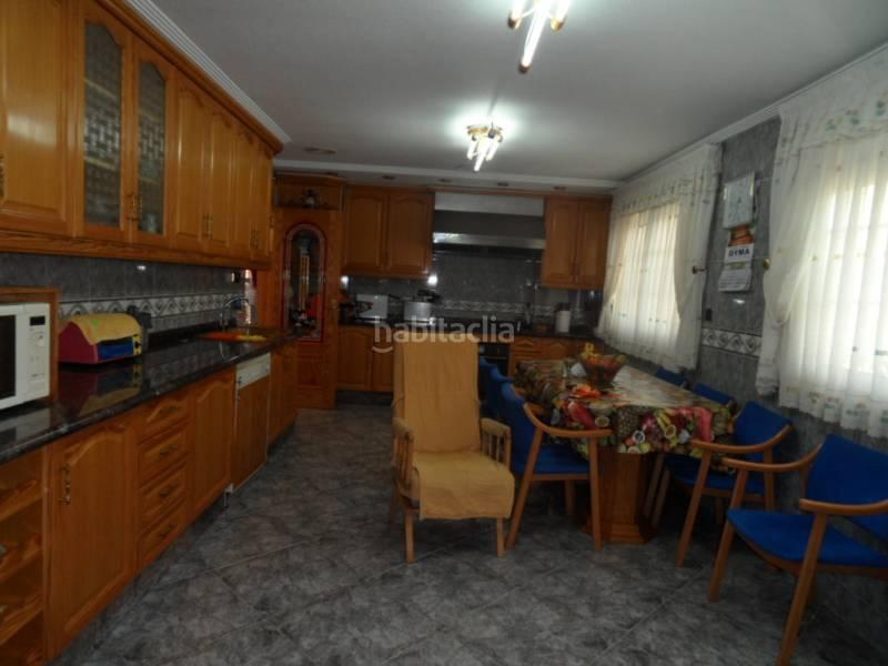 Foto 86d1aea0-84ac-420e-8b32-d767ddf30a04. Chalet avec chauffage parking dans Ciutat Jardí - Torreta Verdí Elche / Elx