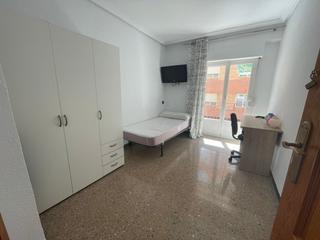 Lloguer Pis  Calle clemente gonzalvez valls. Se alquila piso  a  estudiantes