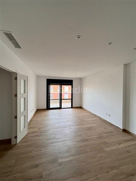 Foto 36edef5e-f5b8-4763-912c-8ede3ed17c41. Pis amb calefacció aparcament piscina a Sector V Elche / Elx