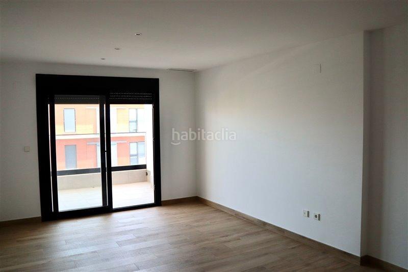 Foto 37427c64-c363-4d54-82d5-aeb3420d91a9. Pis amb calefacció aparcament piscina a Sector V Elche / Elx