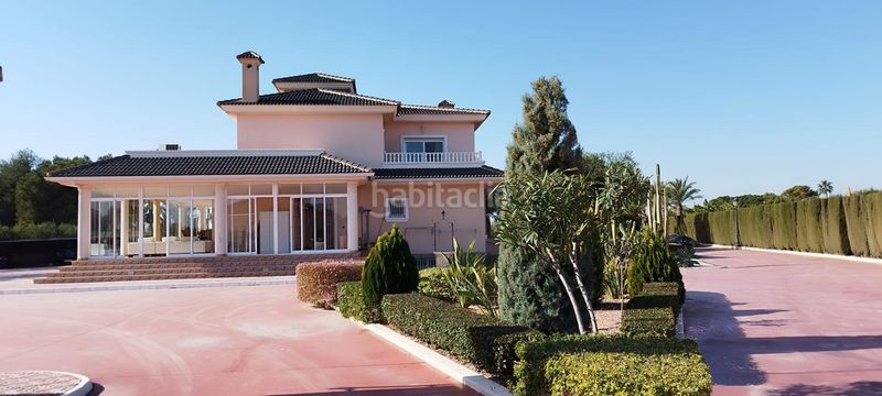 Foto 0e00ce0e-6a4b-4925-bc3d-1a3246fd99b5. Chalet with parking pool in Perleta - Maitino Elche / Elx