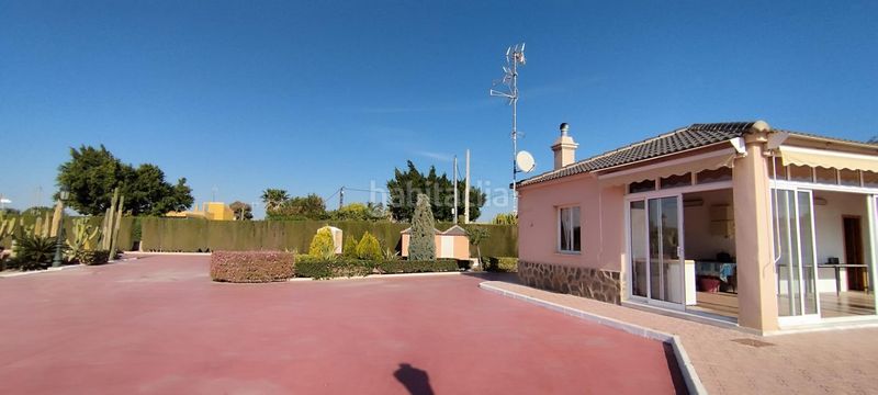 Foto 2a3d0e06-d213-455f-b2ba-a6e59d63cf97. Chalet with parking pool in Perleta - Maitino Elche / Elx