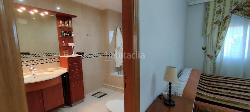 Foto 4988cf45-8cf7-4bdd-af19-f30906e4cb05. Chalet with parking pool in Perleta - Maitino Elche / Elx
