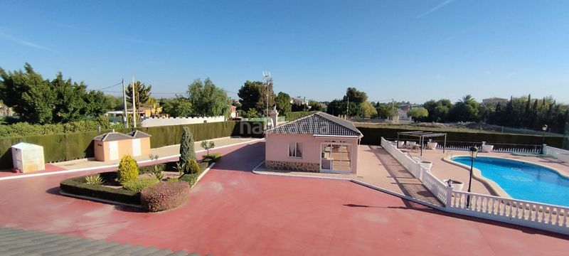 Foto 915892f3-6bb7-4059-bcea-b6ff10331481. Chalet with parking pool in Perleta - Maitino Elche / Elx