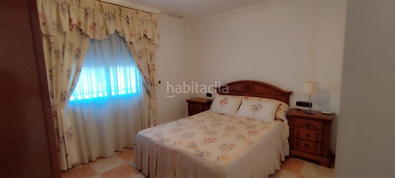 Foto dda9b143-baa7-426c-850d-ca809bd4f721. Chalet with parking pool in Perleta - Maitino Elche / Elx