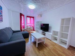 Lloguer Pis  Calle antonio mora ferrandez. Se alquila piso de 4 habitaciones muy cerca de la universidad