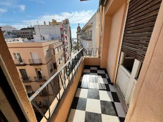 Appartement à Barrio del Centro. Piso a 100 metros de la famosa explanada