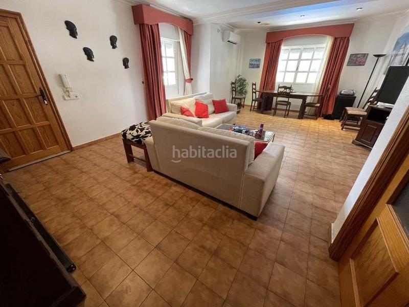 Foto 24723e0e-bf3b-4cd3-82c8-4aff45a0dc93. Chalet con riscaldamento parcheggio piscina in Benferri