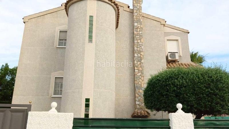 Foto 752db481-ac02-4a09-9ae4-f3b4406eb89e. Chalet con riscaldamento parcheggio piscina in Benferri