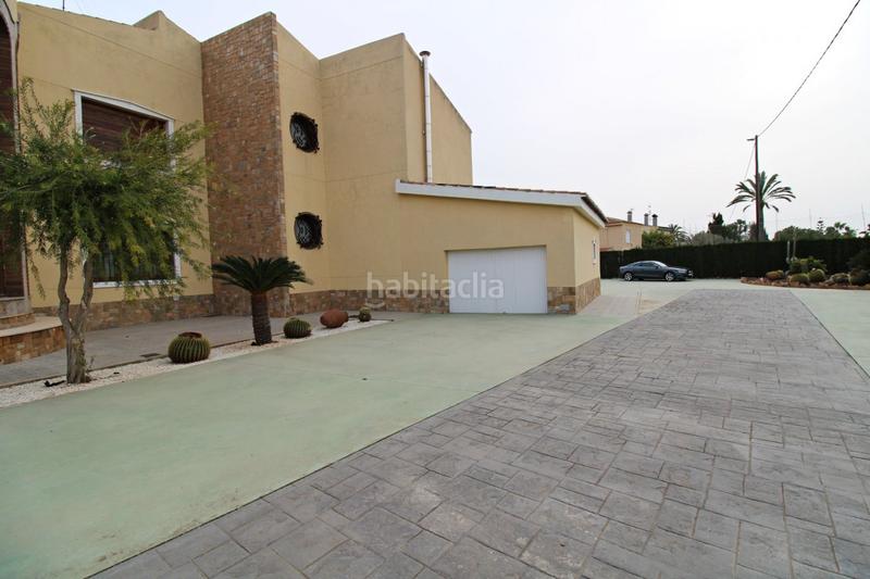 Foto 71bc0acd-2b1e-4880-bb1a-b711bd4475ad. Chalet avec parking dans Alzabares Elche / Elx