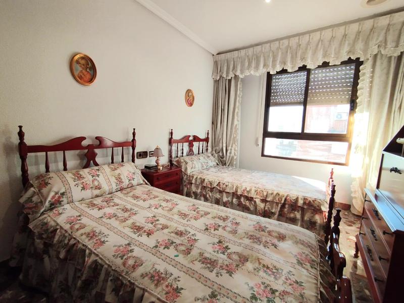 Foto 3c59531e-3b20-4430-baa8-8568345edec5. Appartement dans Reina Victoria - Miguel Hernández Elche / Elx