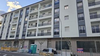 Piso  Avenida reyes catolicos. Piso nuevo con 2 dormitorios y dos baños con balcon