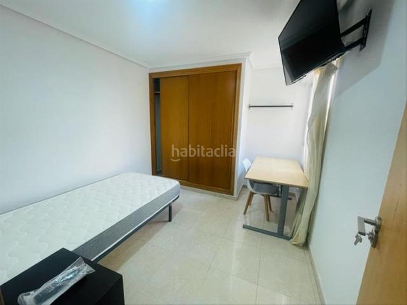 Foto c7a2e599-23af-42b5-ba6b-6548d7a0c425. Piso  de 4 habitaciones con ascensor en Torrellano Elche / Elx