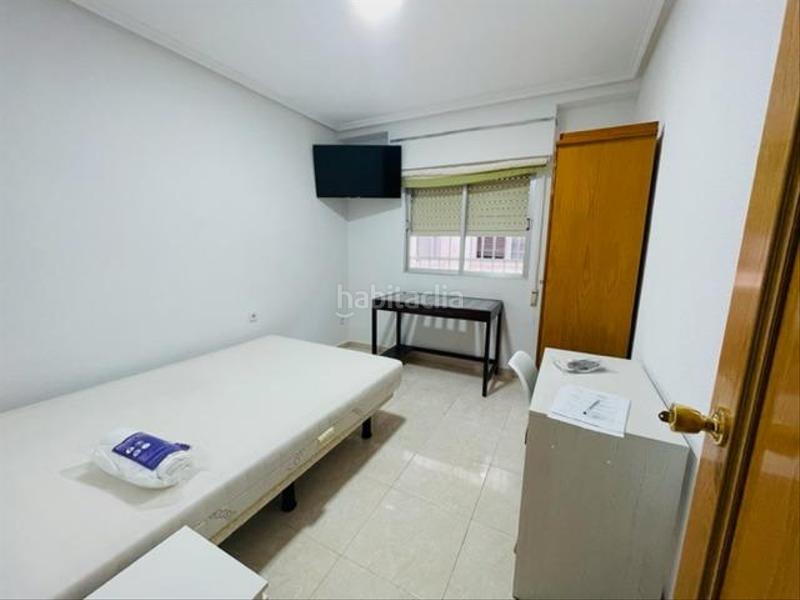 Foto e7780e80-3cc1-402b-b83e-86925c2ee621. Piso  de 4 habitaciones con ascensor en Torrellano Elche / Elx