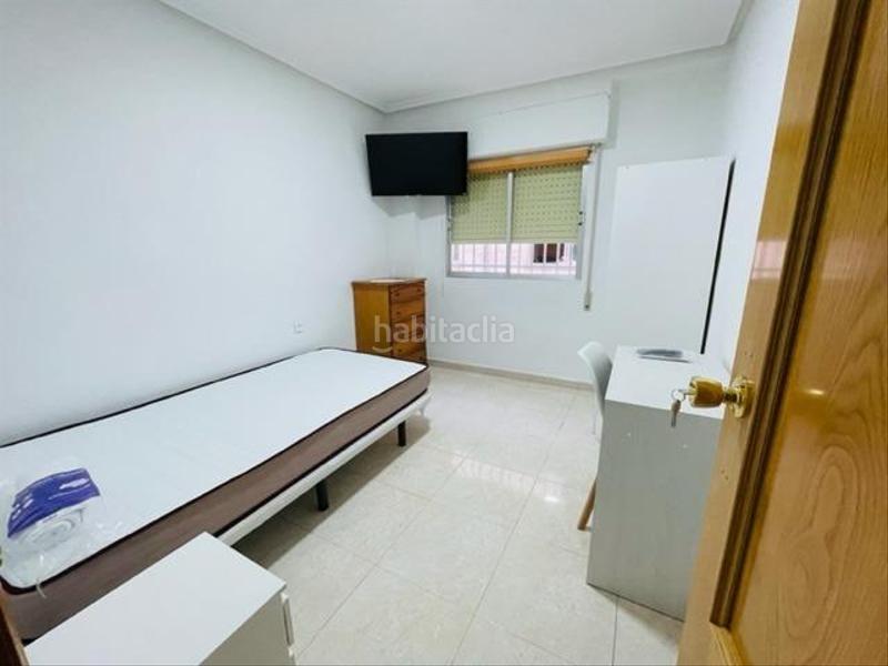 Foto fa0097af-8366-465c-9c13-ff4354fb4f07. Piso  de 4 habitaciones con ascensor en Torrellano Elche / Elx